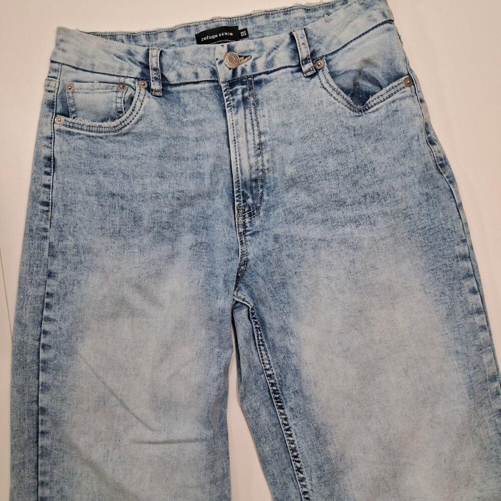 Refuge Denim Light Blue Jeans